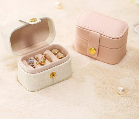 ODM Mini Travel กล่องใส่เครื่องประดับ Emboss PU Leather Portable SGS