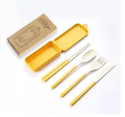กล่องบรรจุภัณฑ์ชุดอาหารค่ำ 3 ชิ้นเดินทางพร้อมตะเกียบพับ Spork ใช้บนโต๊ะอาหาร