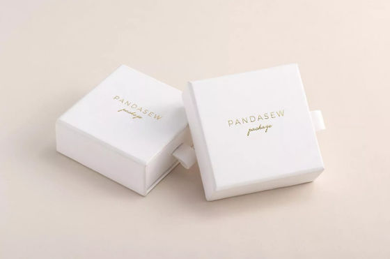 PandaSew สร้อยข้อมือเครื่องประดับกล่องบรรจุภัณฑ์ Deboss กระดาษแข็ง
