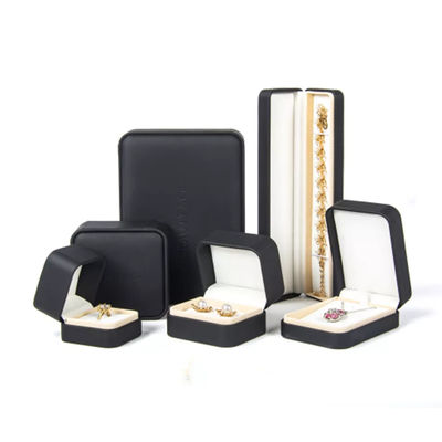 กล่องของขวัญสร้อยคอกำมะหยี่ PU ฉลากส่วนตัว, กล่องของขวัญบรรจุภัณฑ์เครื่องประดับหรูหรา
